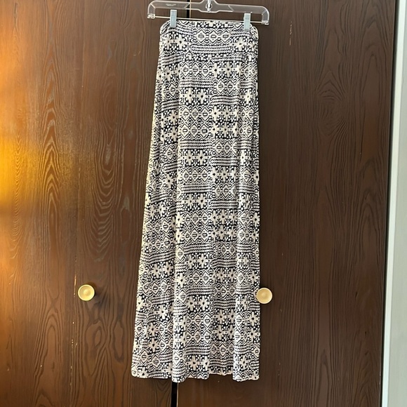 Wet Seal maxi skirt. Size Small. NWT - Picture 1 of 6